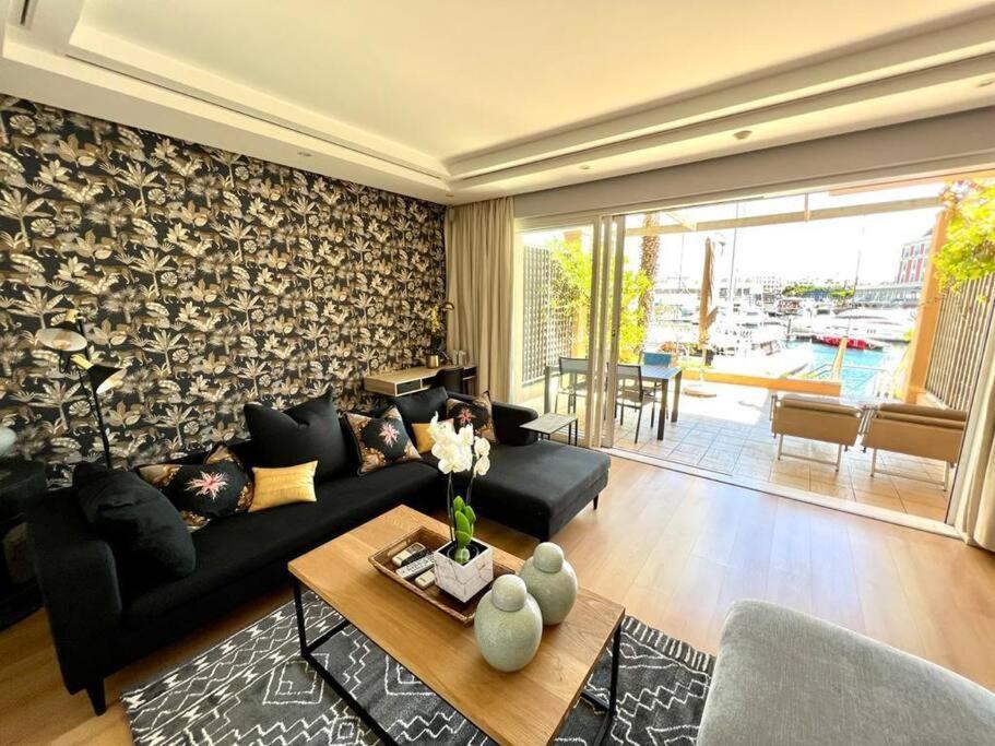 Parama 003 Secure, Luxurious Waterfront Apartment Cape Town Exterior photo