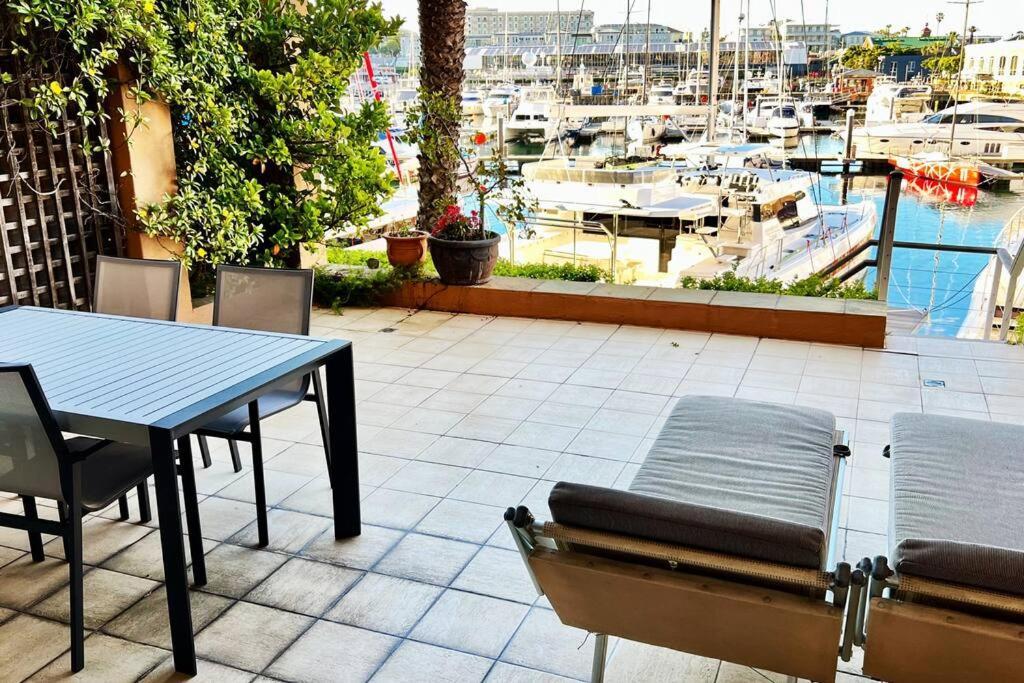 Parama 003 Secure, Luxurious Waterfront Apartment Cape Town Exterior photo
